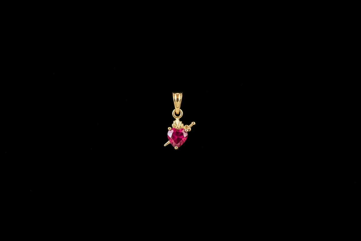 Dije Corazón de Jesús en oro 18k con fondo negro